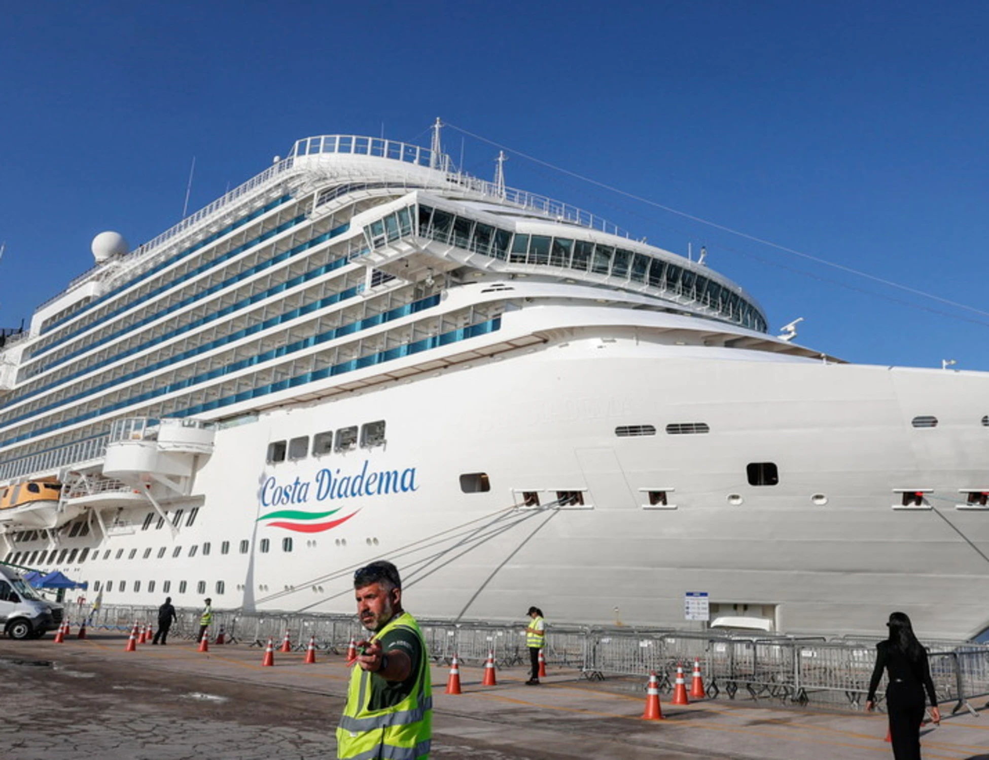 Belém, parte il vertice sul clima: inquinanti, barche-hotel e Amazzonia devastata