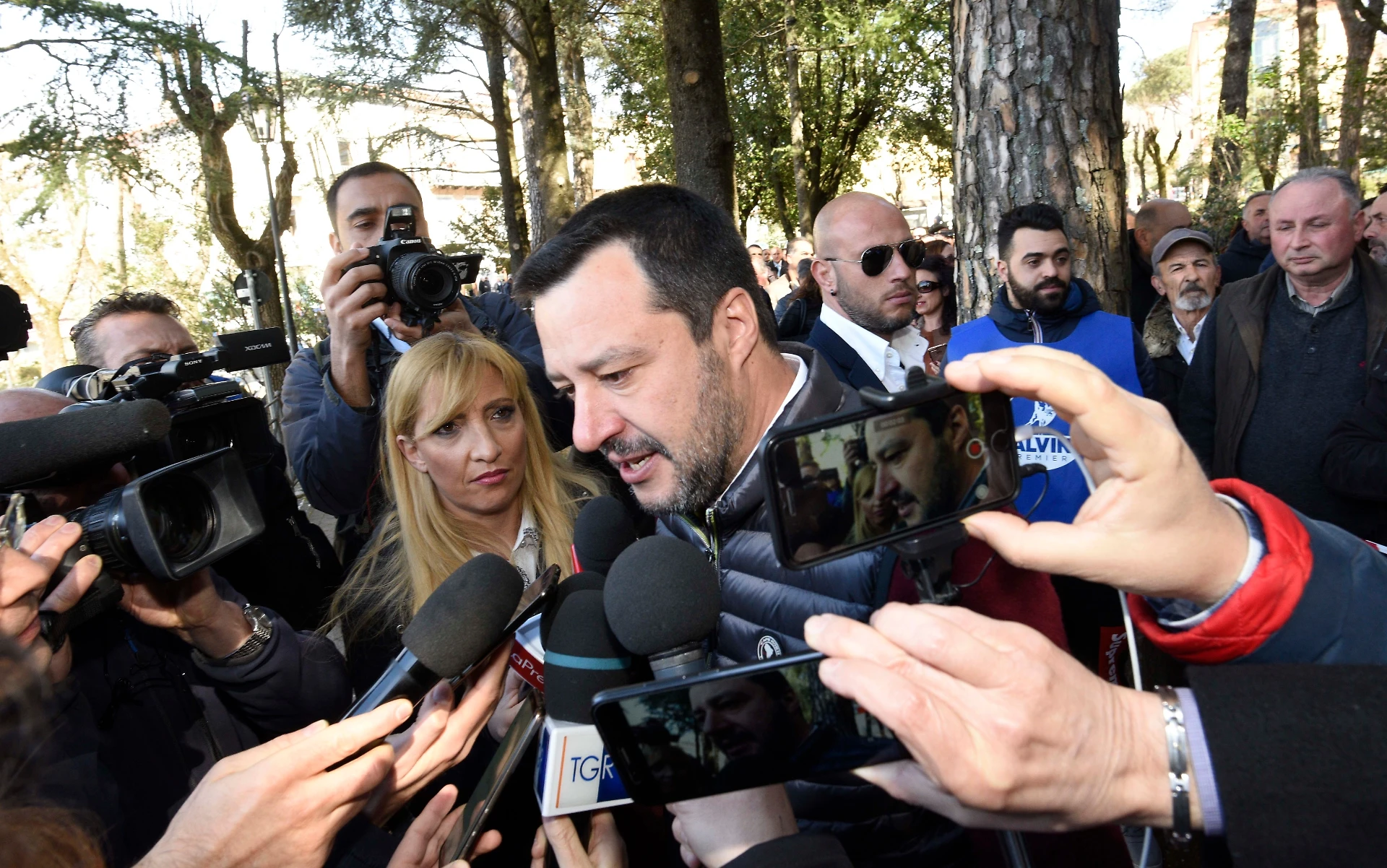 Islam, Salvini picchia duro sul padre che odia la figlia