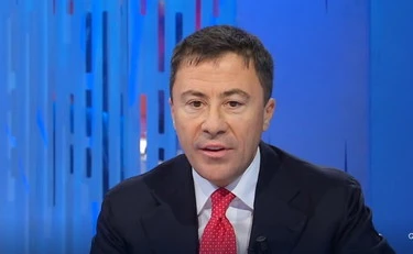 https://media.liberoquotidiano.it/ATdkSe3gFfZl_erG7i8Kdlv10c8MDt2HyNEyqhRYVIc/width:800/quality:90/aW1hZ2VzLzIwMjUvMTAvMDkvMDYzMzM1NTU3LTFlZTdiMzA2LTgzNjktNDM5Ni04Njg1LTRlYjY0MDg3ZGNiNC5qcGc.webp