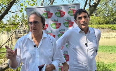 Meloni, il delirio di Bonelli e Fratoianni: "Nepal e Cremona? Colpa di Giorgia"