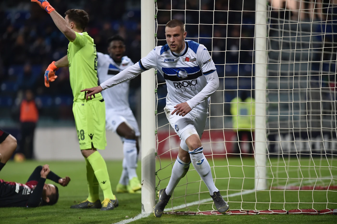 Serie A, Atalanta e Lazio vincono. Ammucchiata Champions: 7 squadre in 5 punti