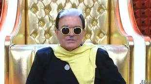 Grande Fratello Vip, questo Cristiano Malgioglio? Non proprio, pazzesco: come si presenta in studio, occhio al volto