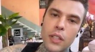 Fedez, ancora rissa con Simone Pillon: "Bravo, i soldi te li sei portati a casa". "Fortuna che ci sei tu"
