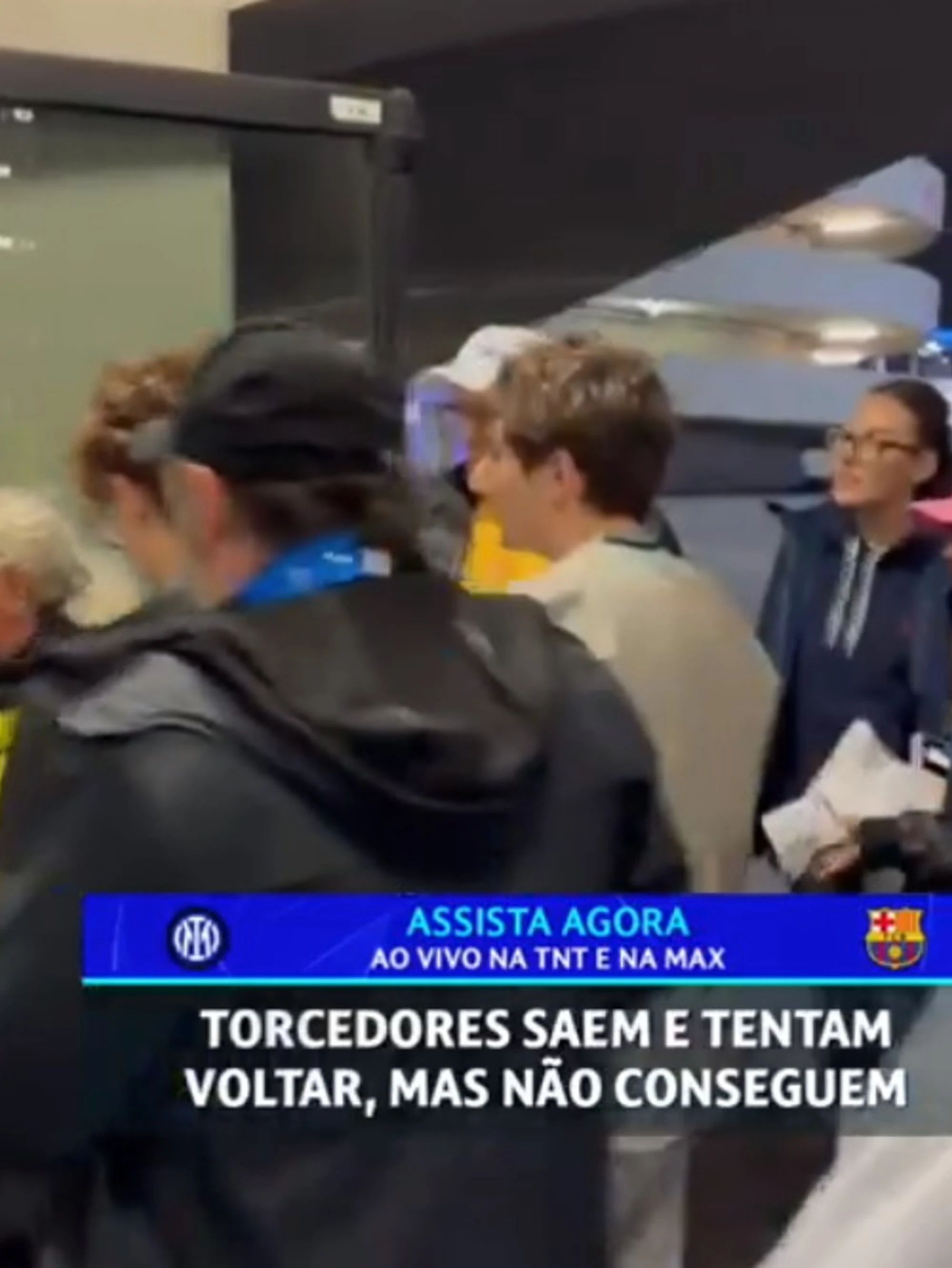 Inter-Barcellona, escono prima del gol di Acerbi? Beffa incredibile per questi tifosi