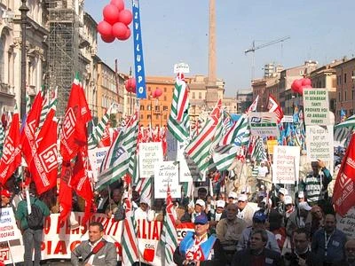 Cgil, Cisl e Uil tornano in piazza: contro la crisi lavoro e fisco equo