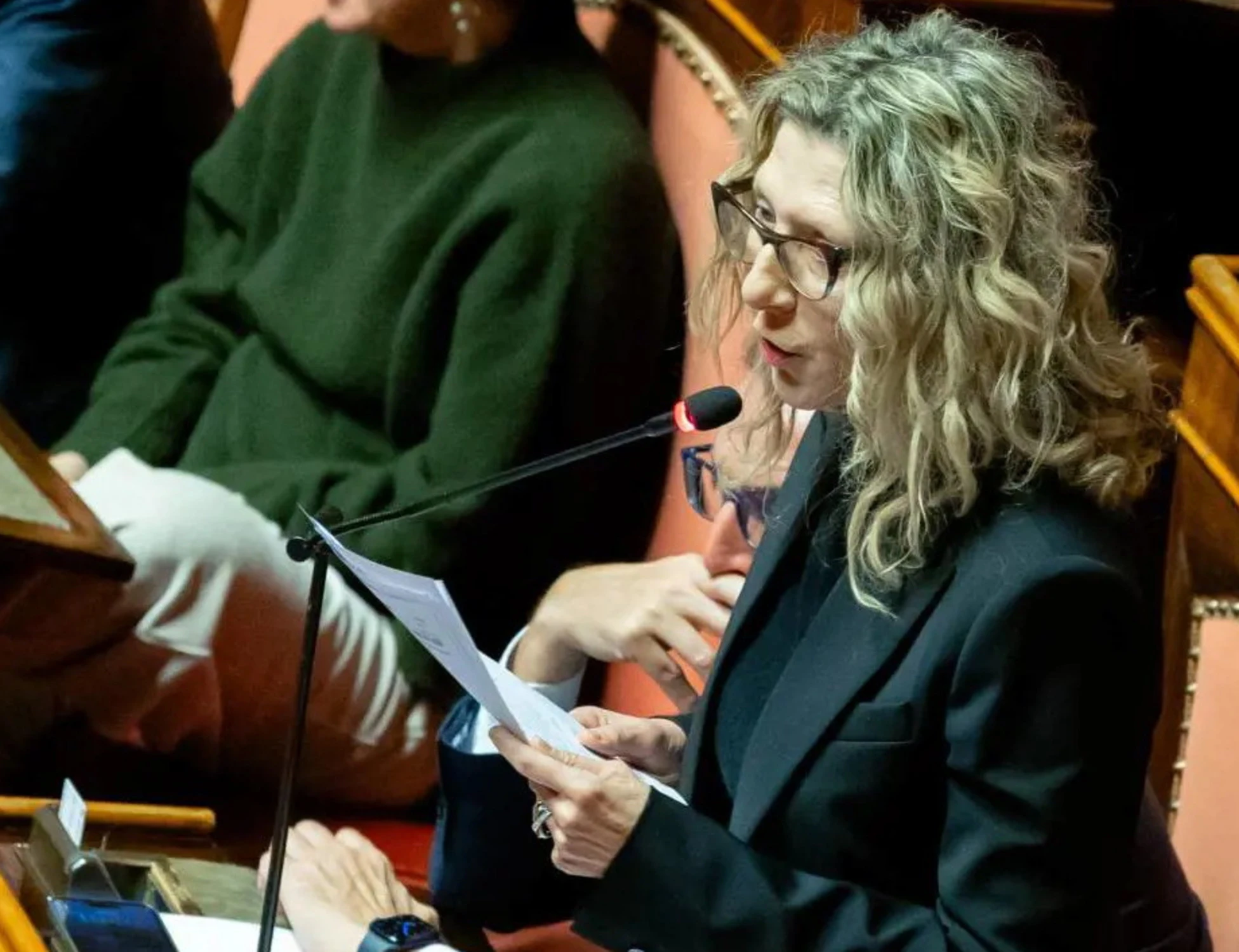 Pd, ecco l'ultima battaglia politicamente corretta: “persona” al posto di “uomo”
