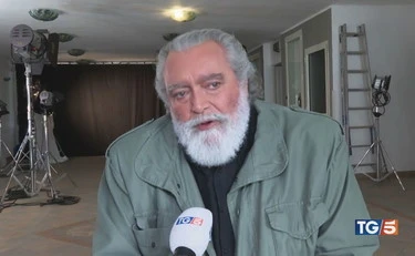 Diego Abatantuono mette il turbo al Tg5: 70 anni eccezionali