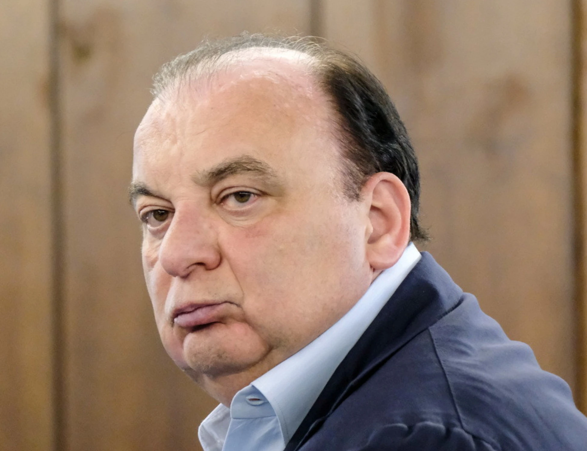 Martusciello non è Ilaria Salis: immunità revocata