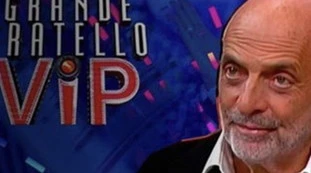 Grande Fratello Vip, Paolo Brosio ricoverato per coronavirus: “Un tampone e torno”, messaggio per Signorini? 