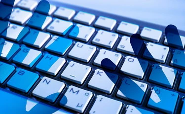 L'Italia è al centro di una guerra ibrida