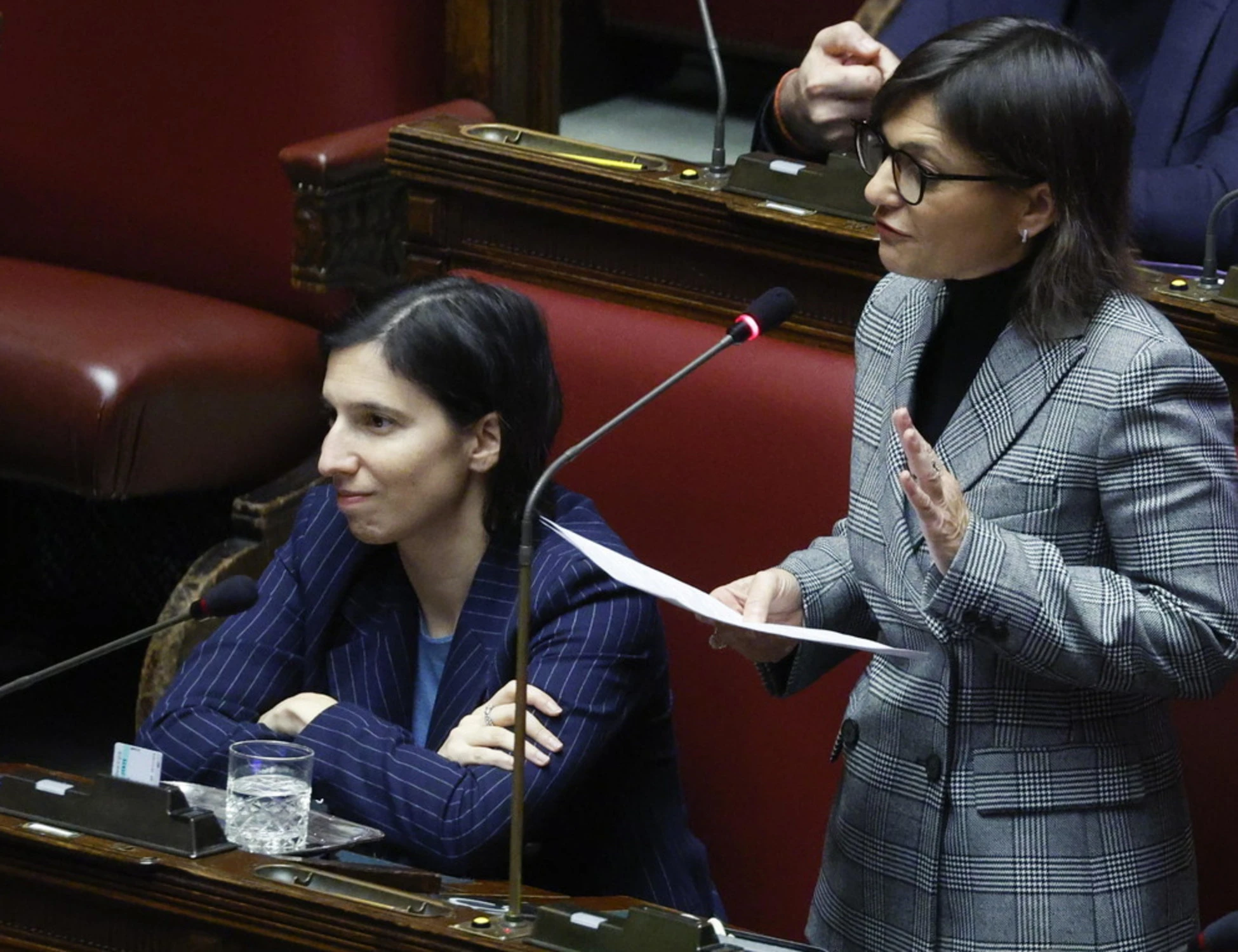 Iran, la sinistra si squaglia in Parlamento: come si sono presentati