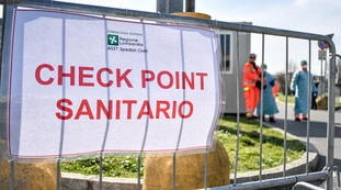 Coronavirus, bollettino 13 ottobre: quasi seimila contagi, 41 morti, schizzano i ricoveri e le terapie intensive
