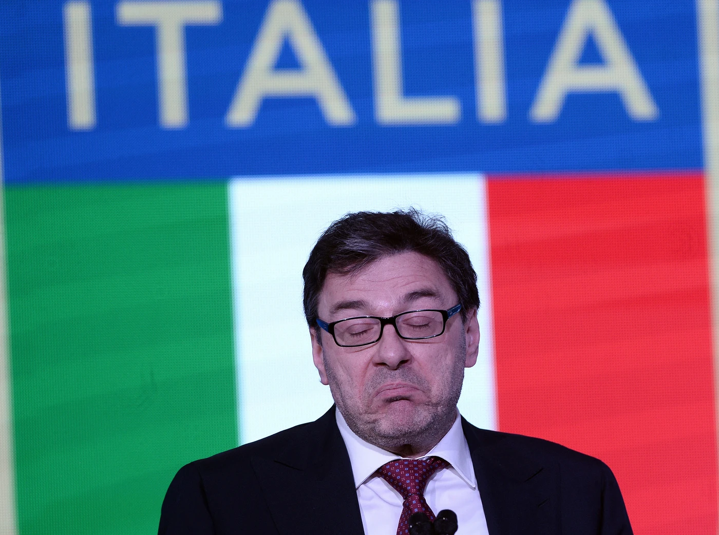 Manovra, Giancarlo Giorgetti e le parole che portano alla spaccatura con Luigi Di Maio: il retroscena
