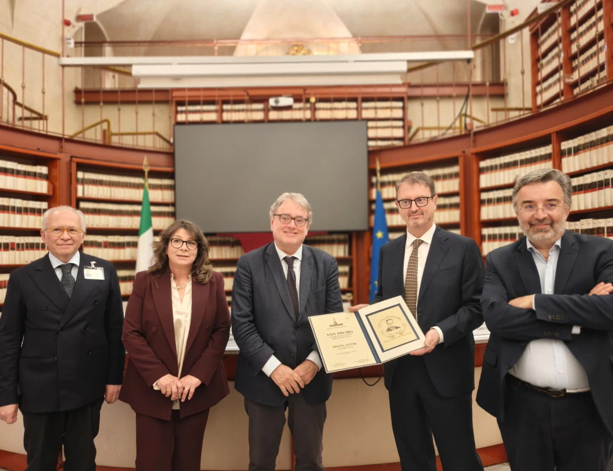 A Miguel Gotor il premio Gifuni: 'Piersanti Mattarella faro per autobiografia nazione'