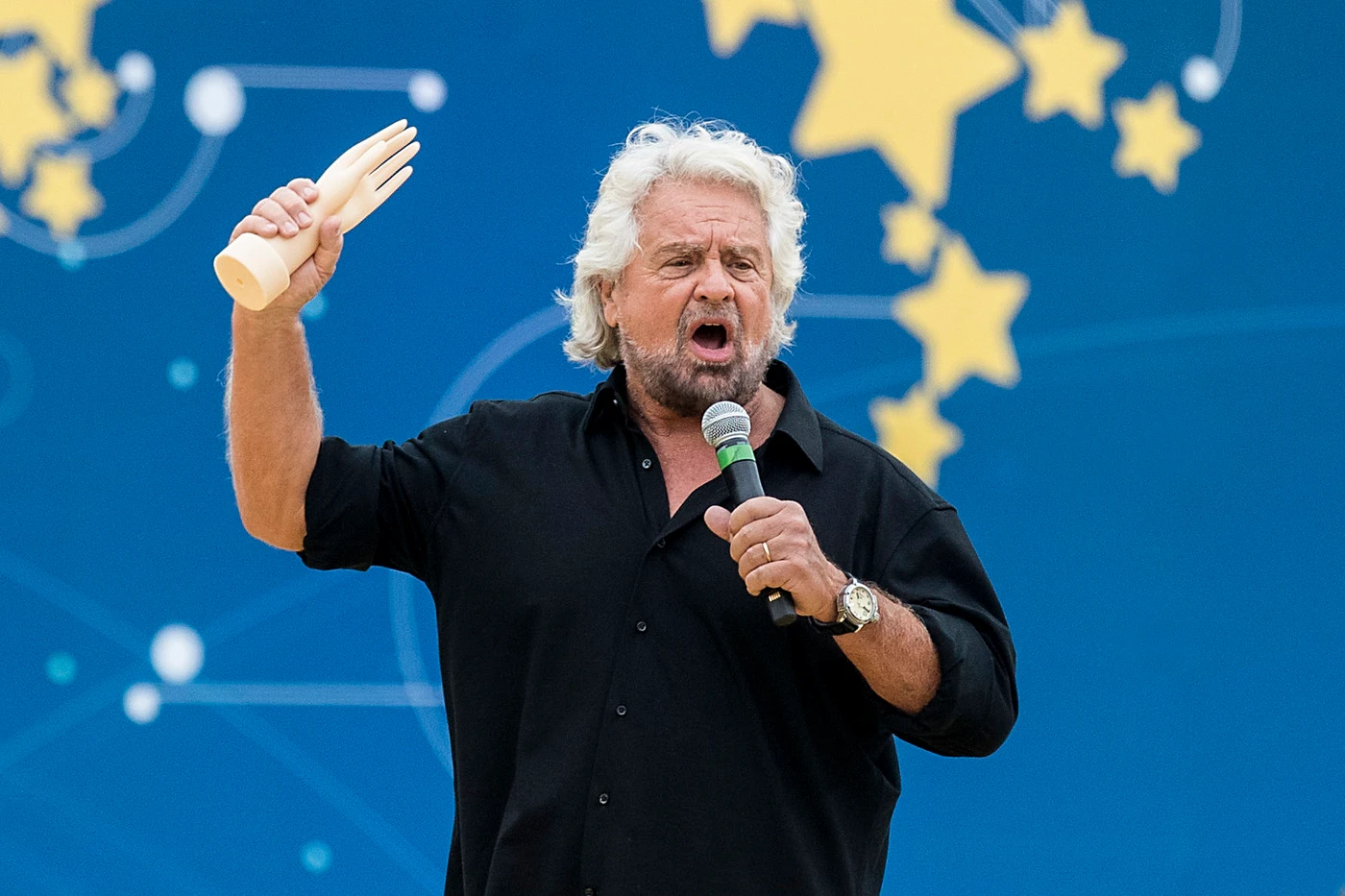 Beppe Grillo, sfogo contro Giuseppe Conte: "Dopo Tap, trivelle, Ilva tradire la Tav è l'ultimo tassello"