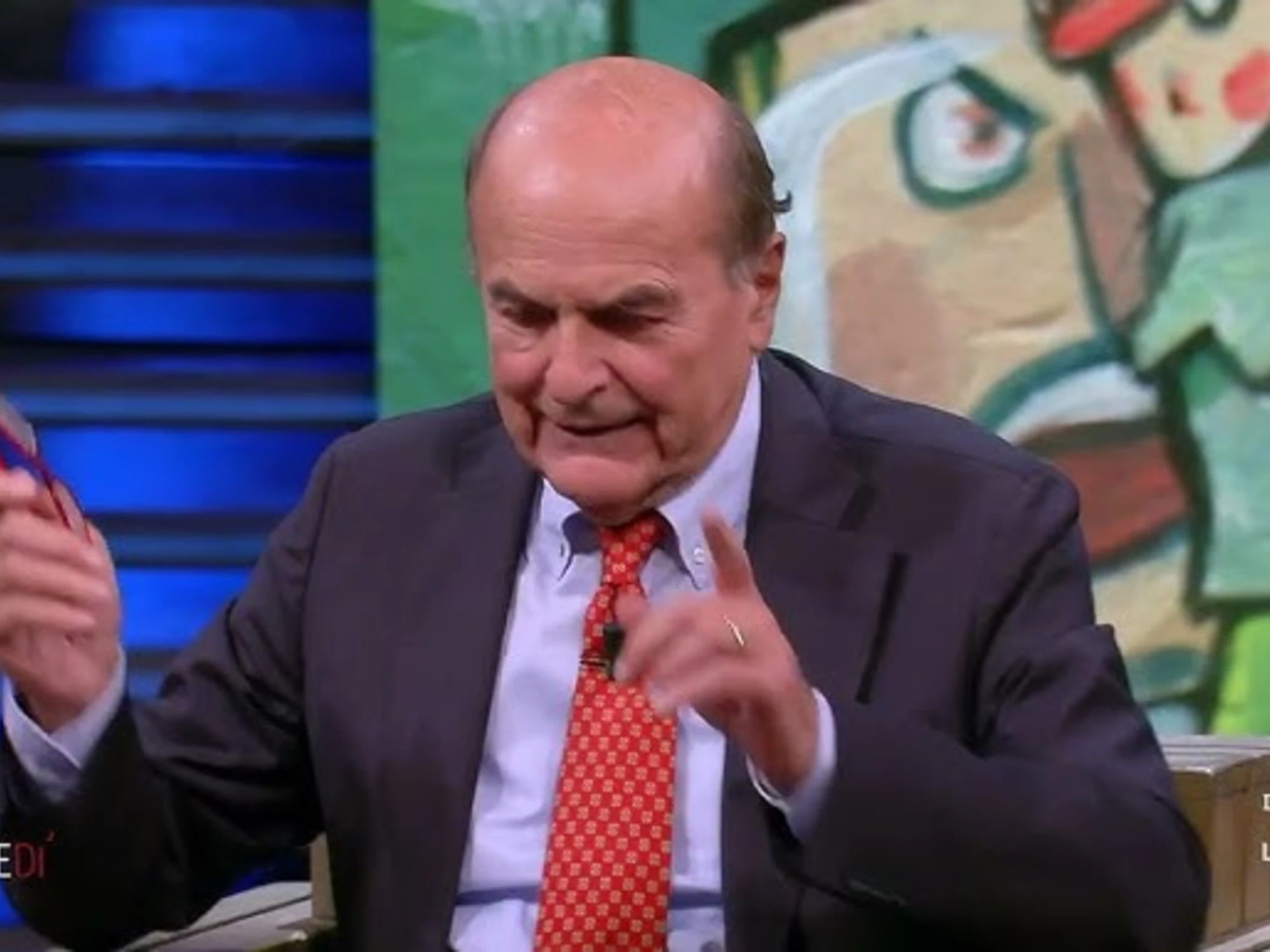 Pier Luigi Bersani, la farneticante risposta sulle agenzie di rating (e Meloni se la ride)
