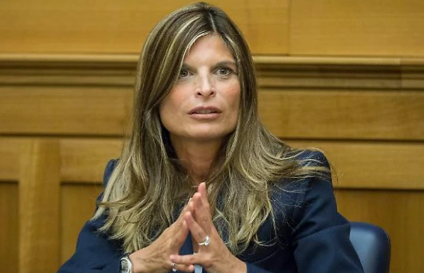 Laura Ravetto svela il piano di Luciana Lamorgese: "Ecco come vuole ridurre l'hotspot di Lampedusa"