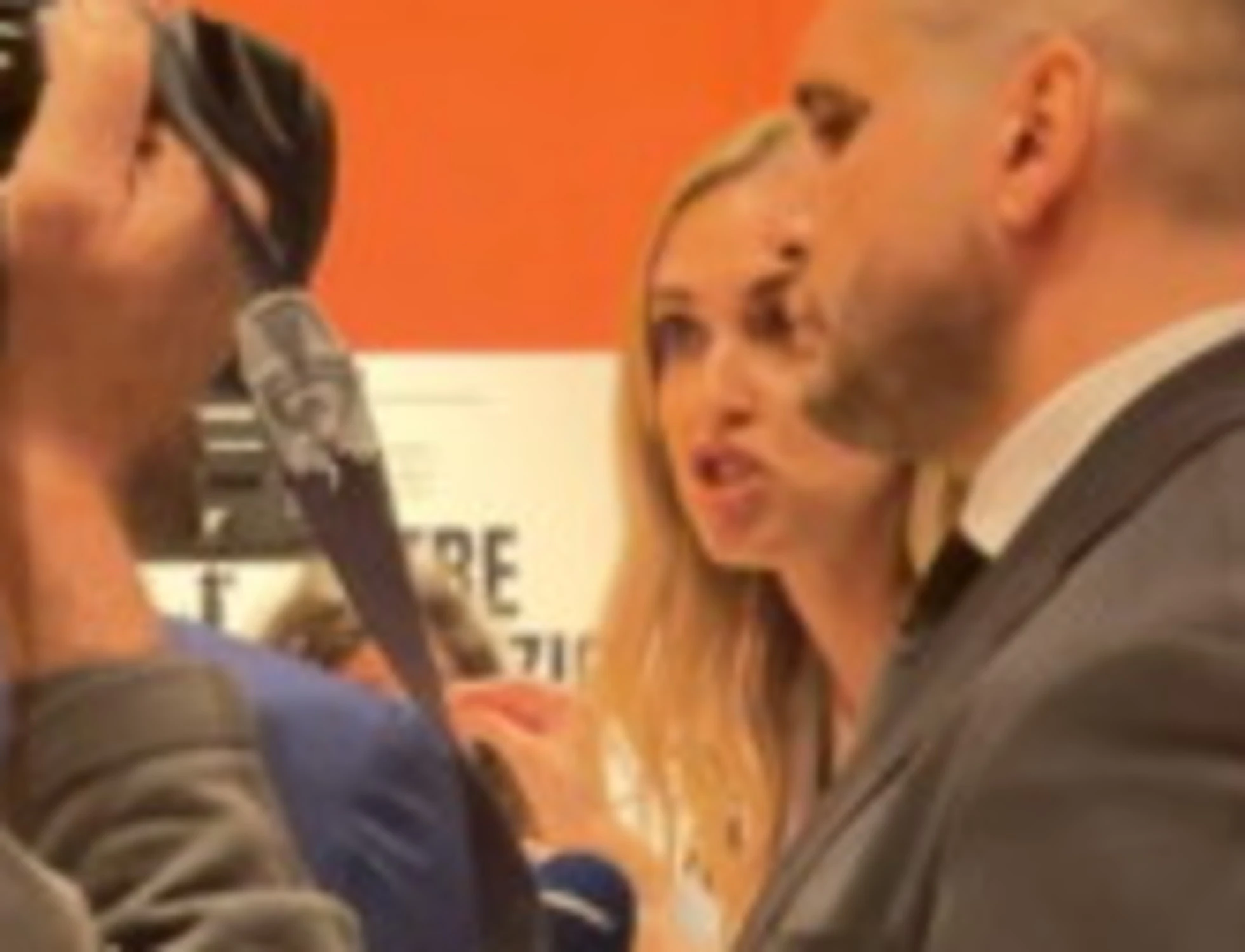 Chiara Ferragni sbrocca col giornalista: "Non è professionale"