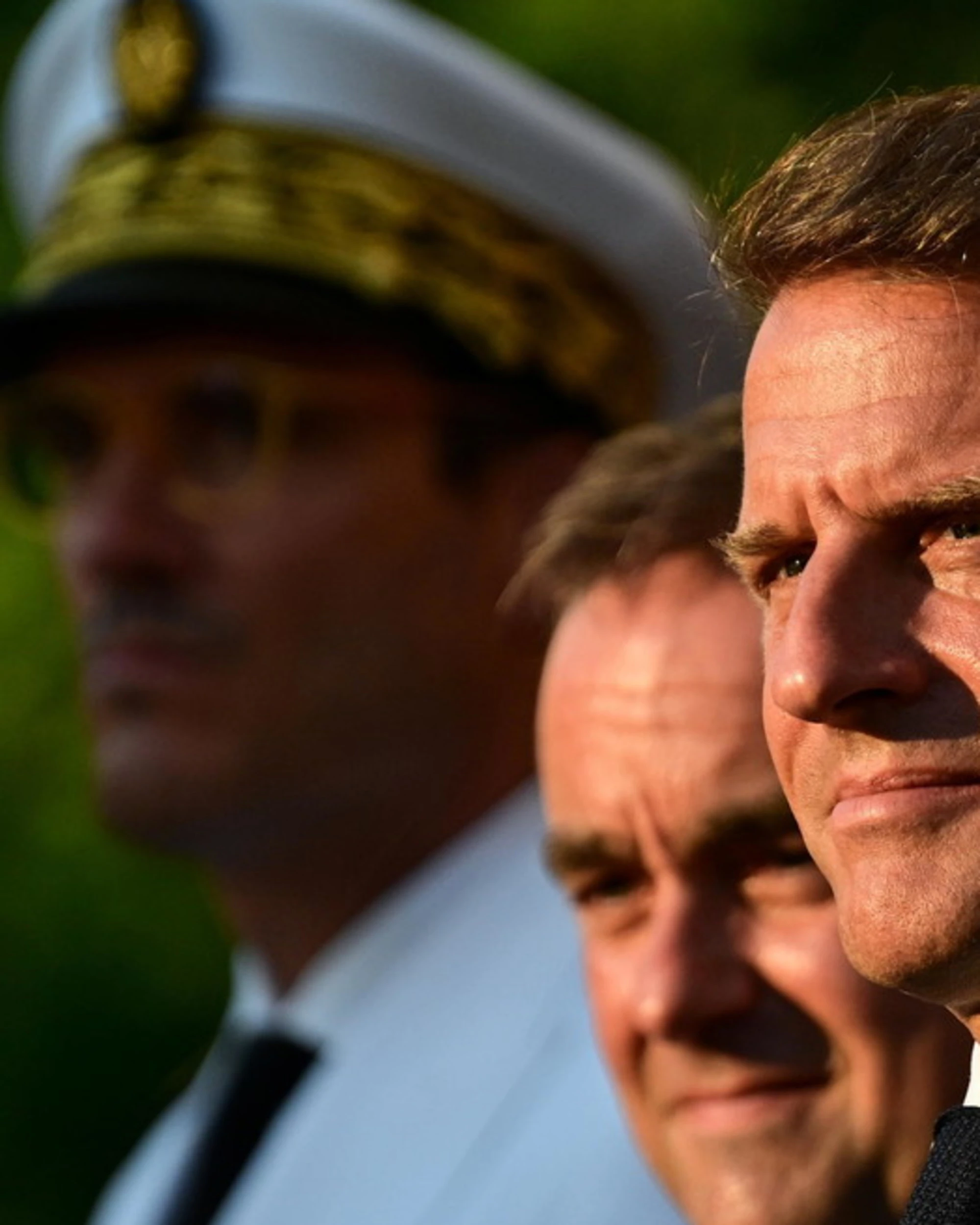 Macron e Lecornu sotto ricatto, "o così o cade il governo"