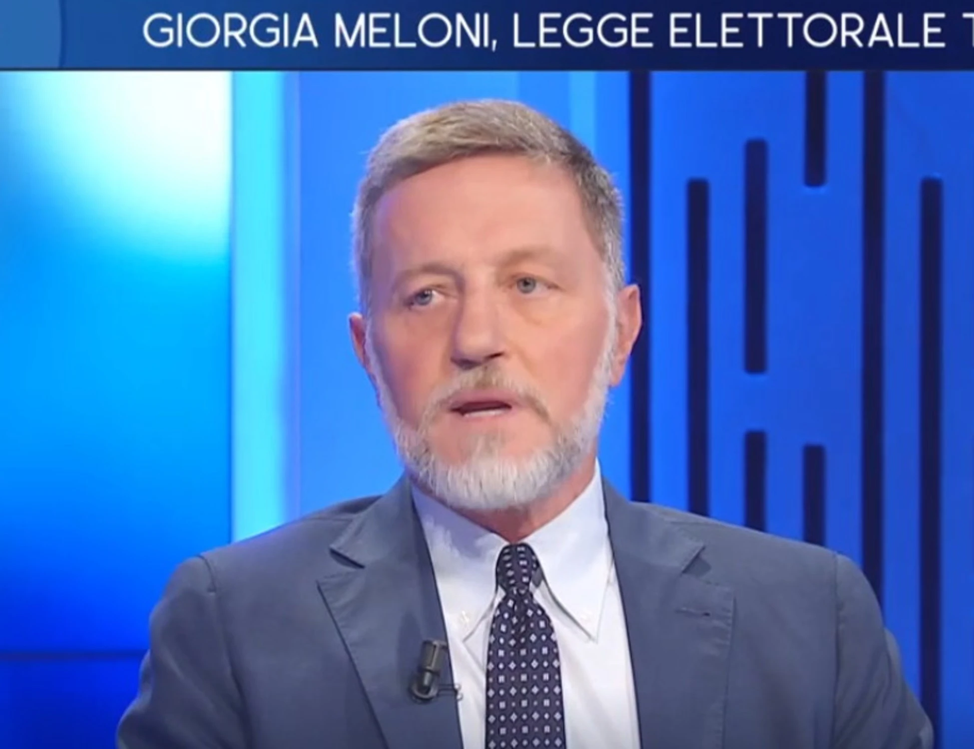Otto e mezzo, il delirio di Massimo Giannini: "Capocrazia meloniana"