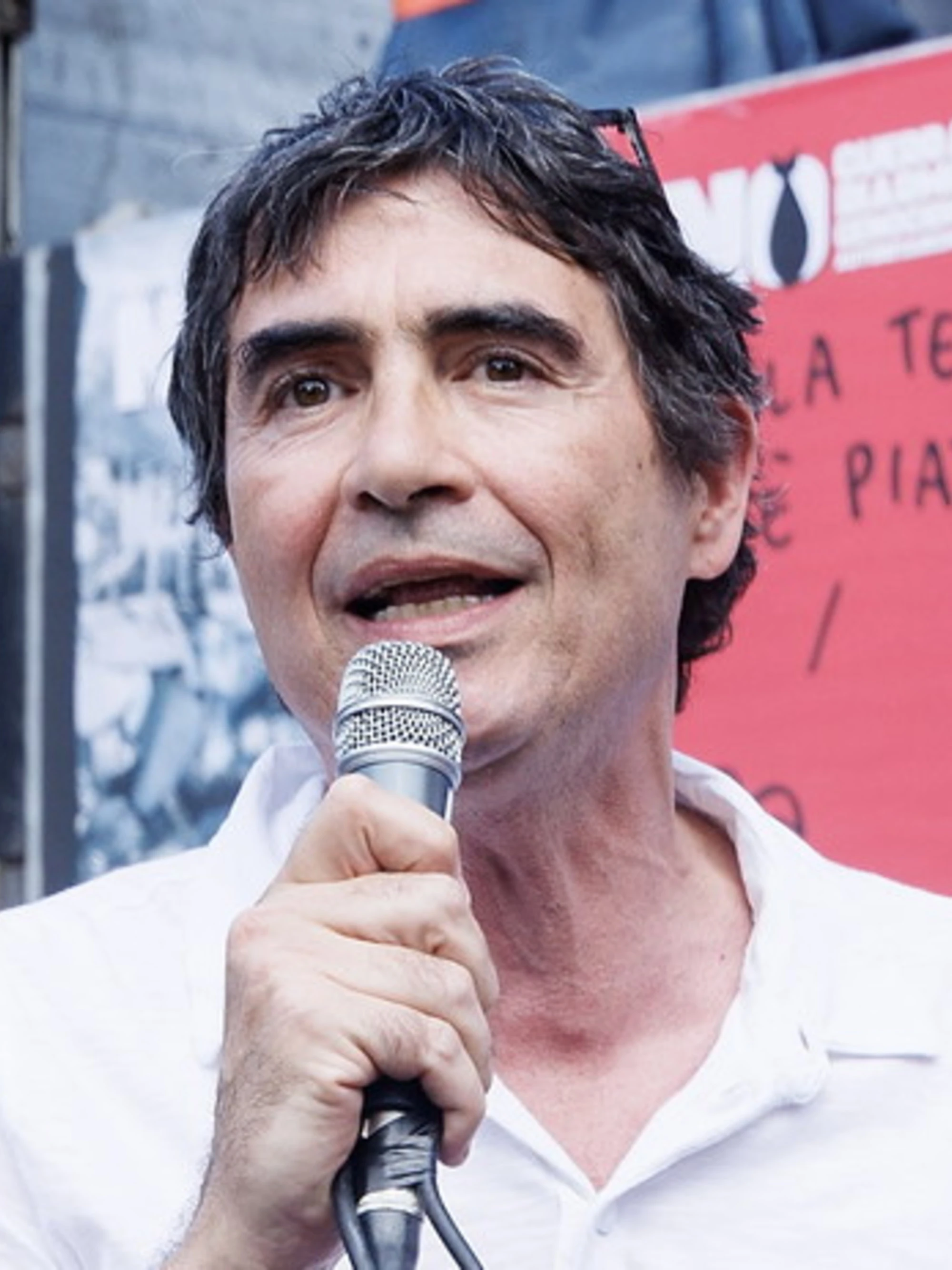 Usa-Iran, mondo nel caos? Surreale Fratoianni: "Il governo in aula!"