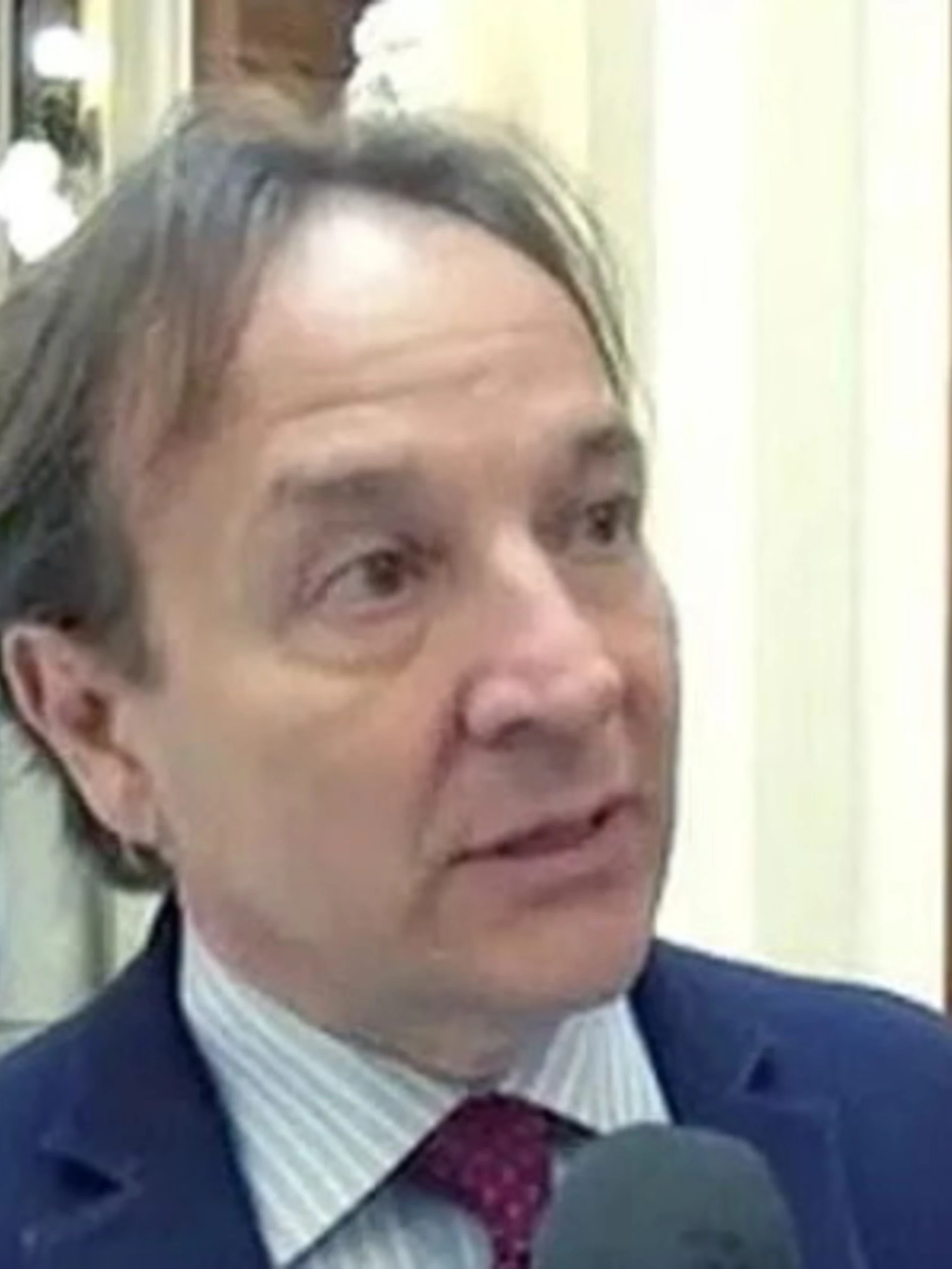 Torino, violenza sessuale? 11 mesi dopo il prof torna in cattedra: FdI insorge