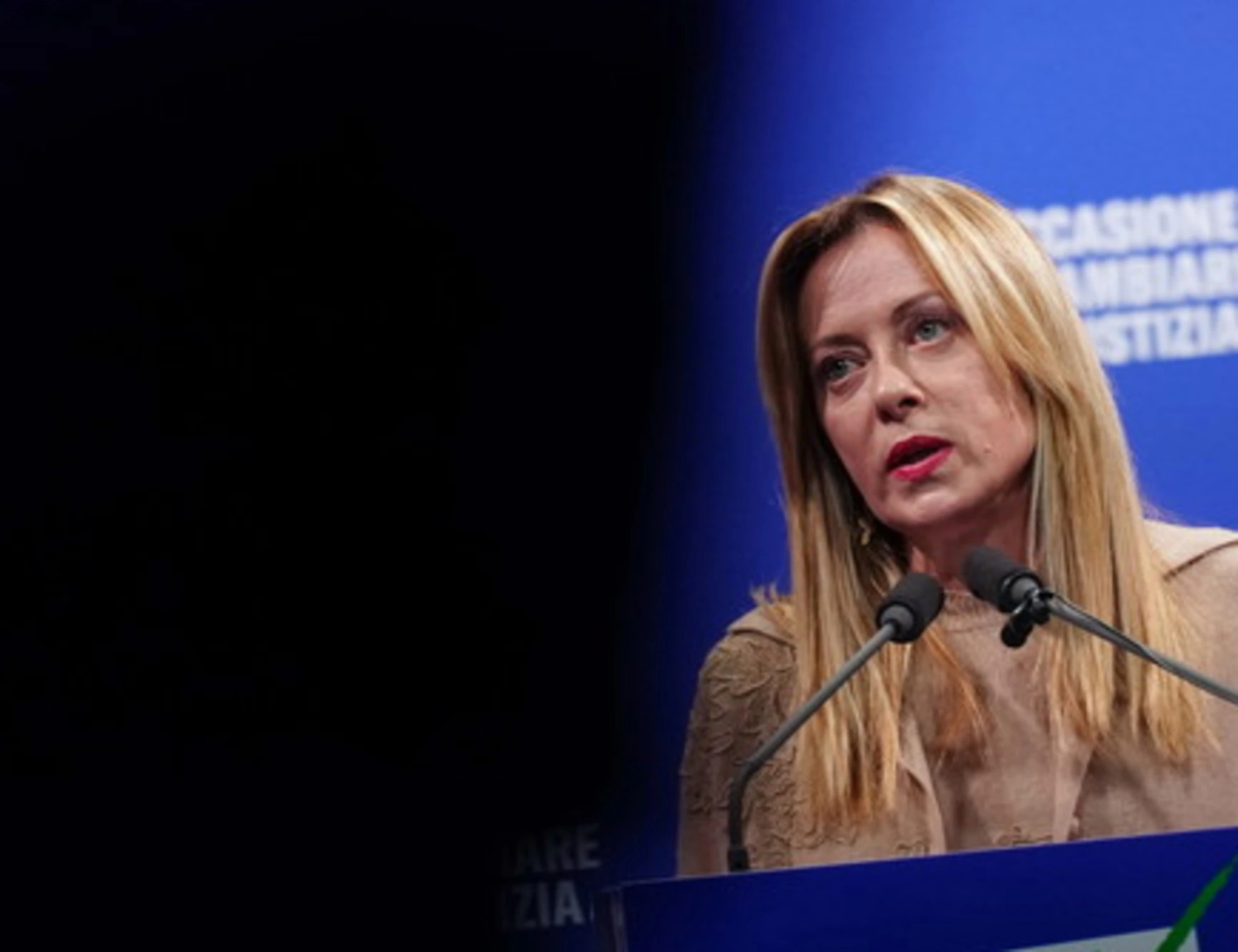 Benzina, Giorgia Meloni e la sponda tedesca: cosa si muove in Europa