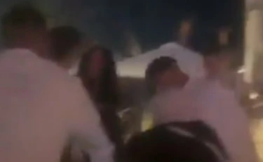 Hossam Hassan, scoppia una rissa tra le mogli: capelli tirati e sedie volanti, il ct in ospedale
