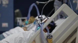 Coronavirus, situazione critica a Roma: "Costretti a scegliere chi ricoverare. Un mese fa eravamo vuoti, ora pieni"