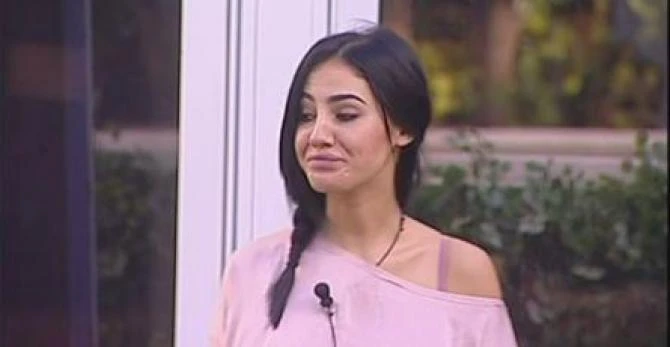 Grande Fratello Vip, Giulia De Lellis e le frasi-horror su gay e bidelli "handicappati": rischia la squalifica