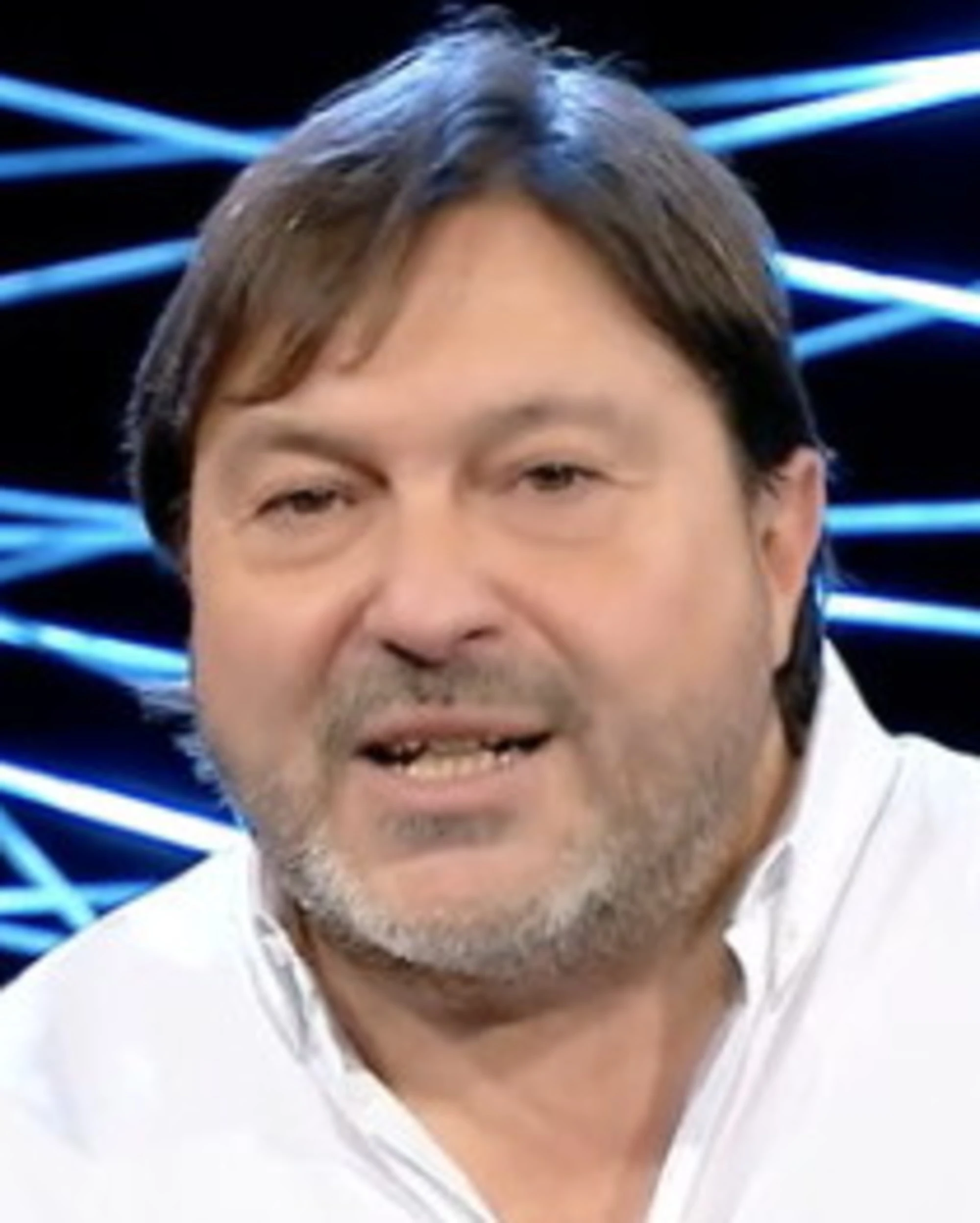 Sigfrido Ranucci, piagnisteo contro la Rai a teatro: "Vita condizionata per sempre"