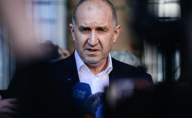 Bulgaria, primi exit poll: avanti Rumen Radev, il candidato filo-Putin