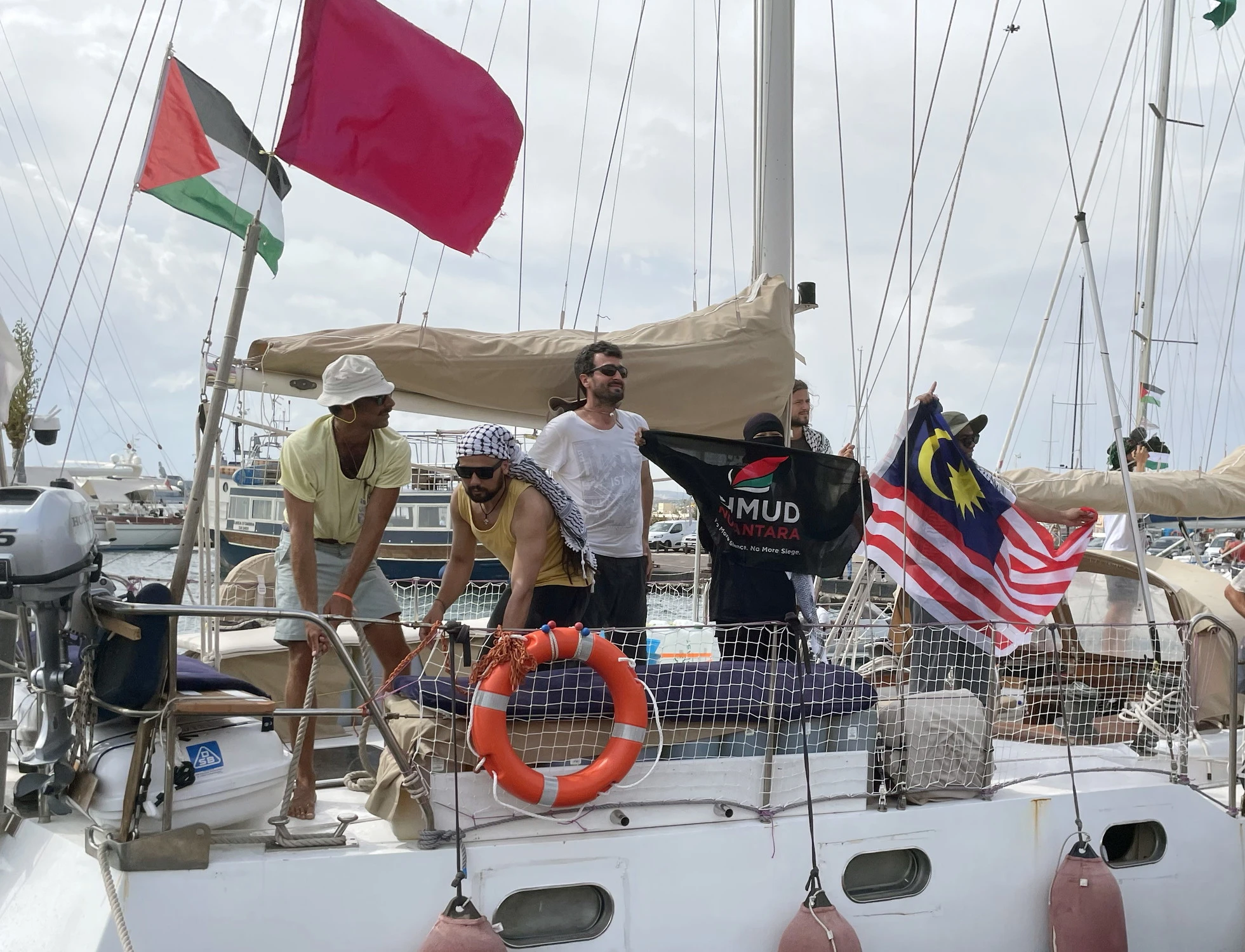 Flotilla getta la maschera: "Rifiutiamo la mediazione, vogliamo rompere l'assedio"
