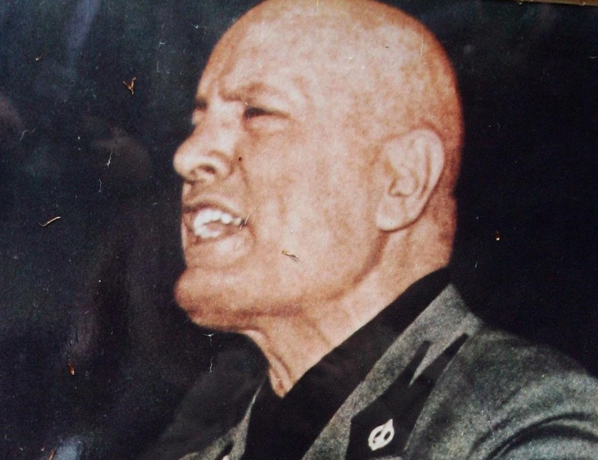 Benito Mussolini resta cittadino onorario: Trento, la sinistra si suicida in aula