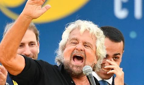 Luigi Di Maio, il retroscena: vicepremier in difficoltà, chiede aiuto a Beppe Grillo