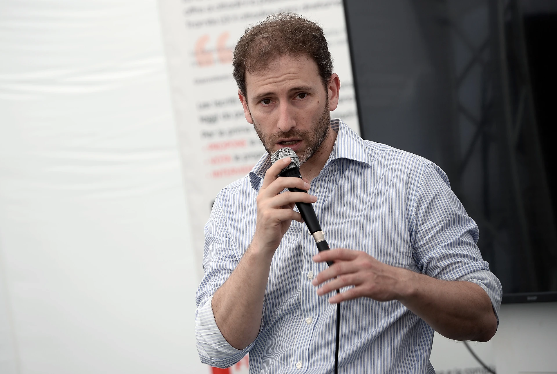Davide Casaleggio, l'umiliazione finale del guru grillino: lo vanno a sentire solo in 50