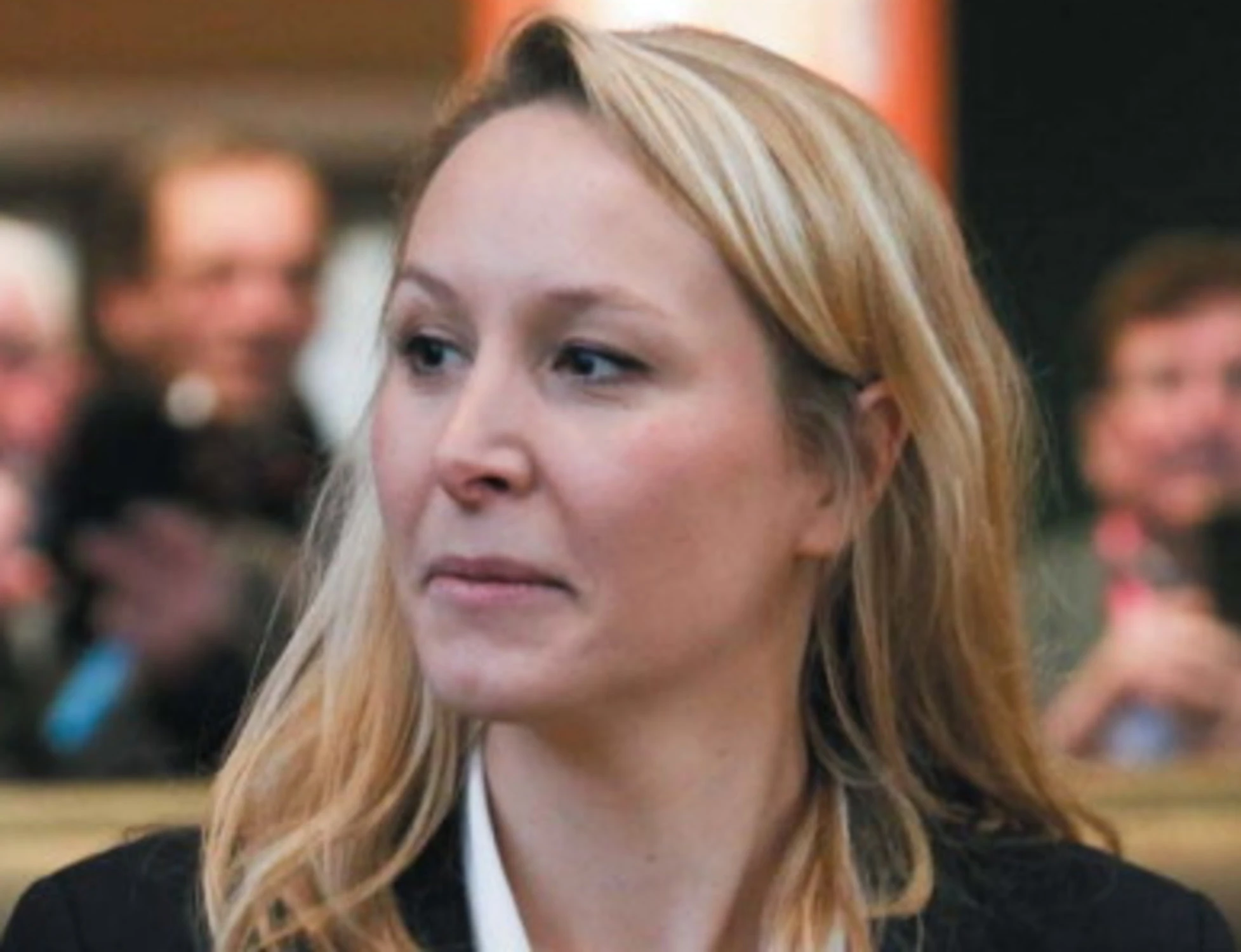 Macron, il siluro di Marion Maréchal: "Adottiamo il modello Meloni"