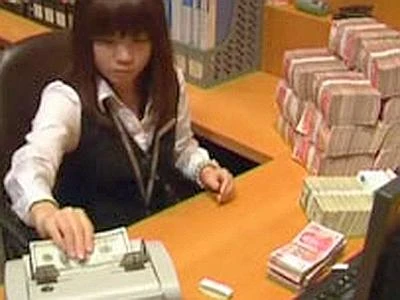 Smurfing per esportare il denaro all'estero, a Prato nuovo caso 'cinese'