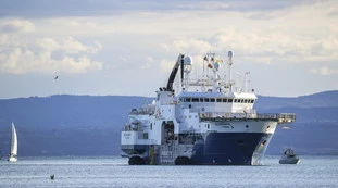 Ong, "dove punta Geo Barents": sfregio all'Italia, tensione alle stelle