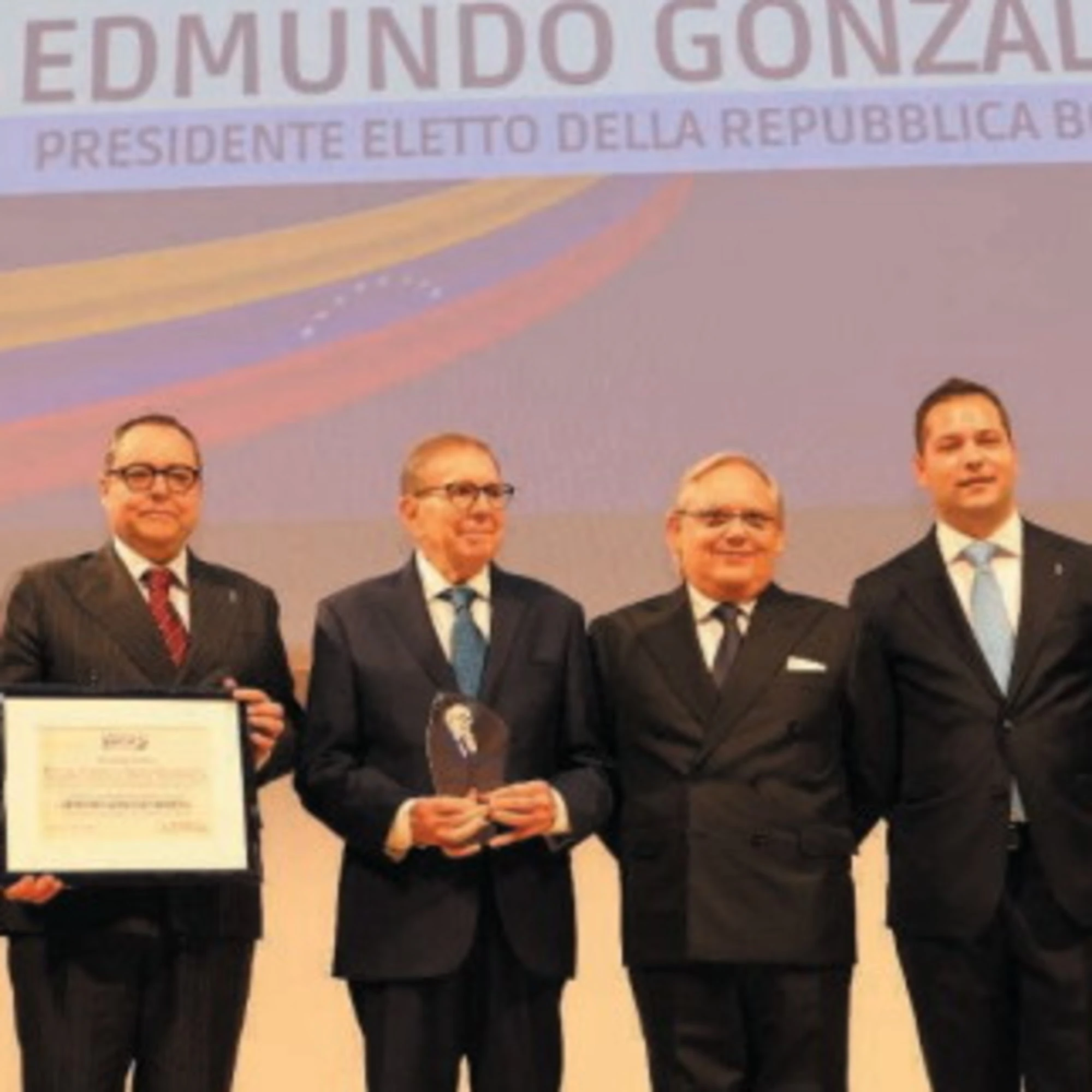 Premio Friedman a Urrutia, vero presidente del Venezuela