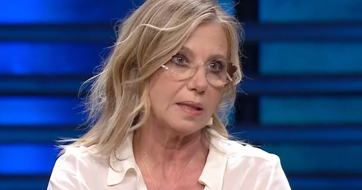 Concita De Gregorio copre i violenti: "Gli edifici occupati..."