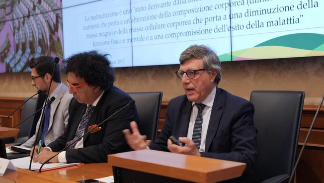 Oncologia, la nutrizione clinica essenziale nel percorso di cura del paziente