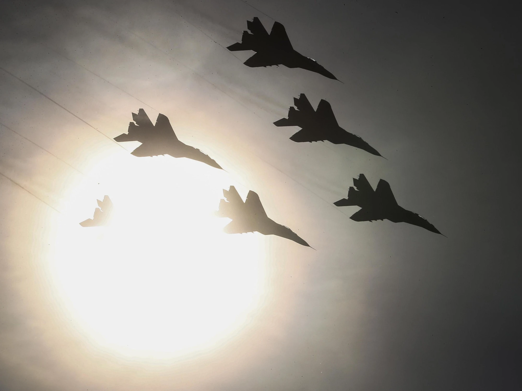 Russia, pioggia di fuoco e droni su Kiev. La Polonia chiude lo spazio aereo