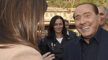 Silvio Berlusconi, la vignetta di Makkox: "Compagni, a fi*** come siamo messi?"