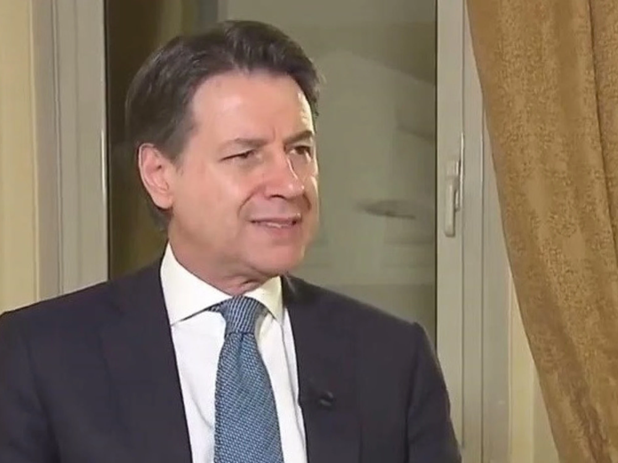 Trentini liberato? Giuseppe Conte delira contro Meloni: "Pagano il conto gli italiani"