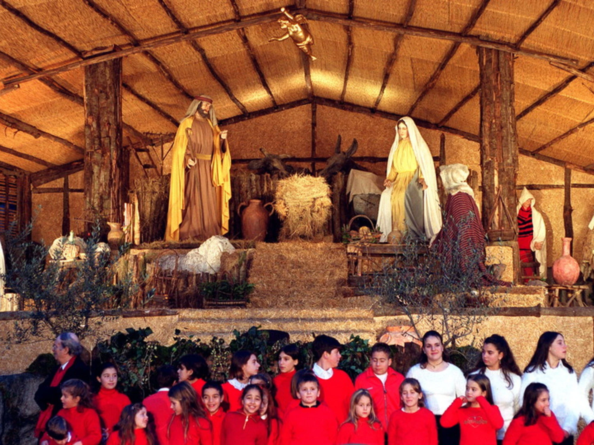 Milano, alle elementari i canti di Natale in arabo: lo scandalo