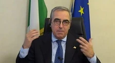 Gasparri: "Pullman di tr***? Poco da ridere", clamoroso su Berlusconi