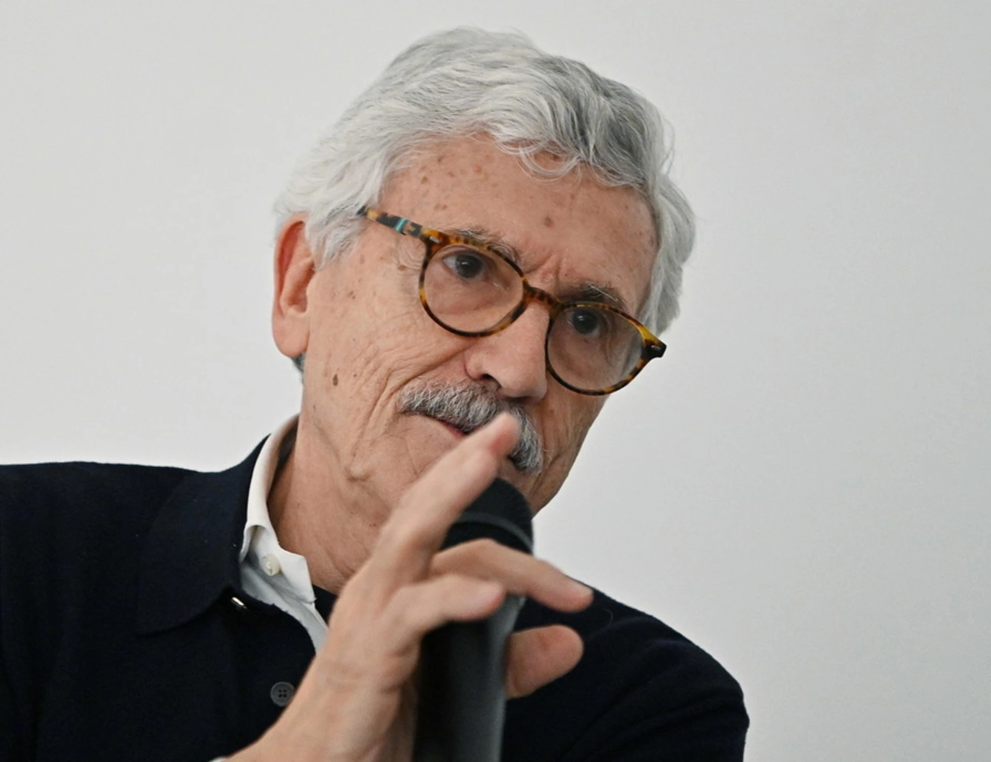 Stop a Schengen, Massimo D'Alema farnetica: "Dietro ci sono gli ebrei"