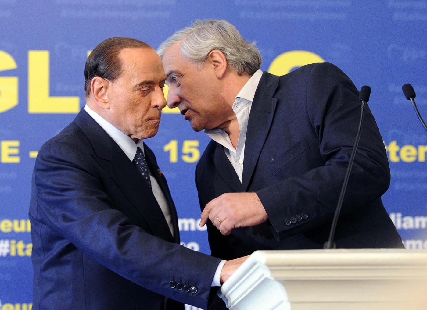 Silvio Berlusconi: "Il Ppe apra a Renzi". Interviene Tajani: "Soltanto un lapsus"