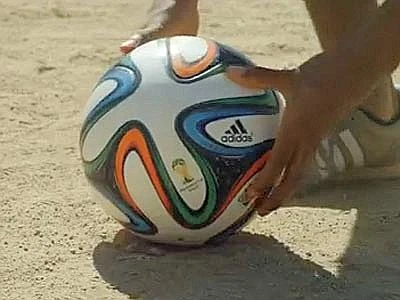 Brasile 2014, Adidas svela 'brazuca': pallone ufficiale del mondiale